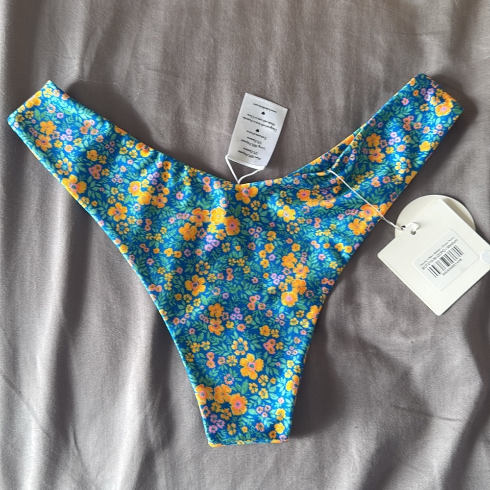 Kulani Kinis cheeky V bikini bottom ocean potion NWT MEDIUM - Picture 8 of 9